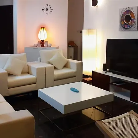 Great Location Living, Modern 2-Bed Apartment With Pool & Gym Access, All Amenities Sri Jayewardenepura Kotte Exterior photo