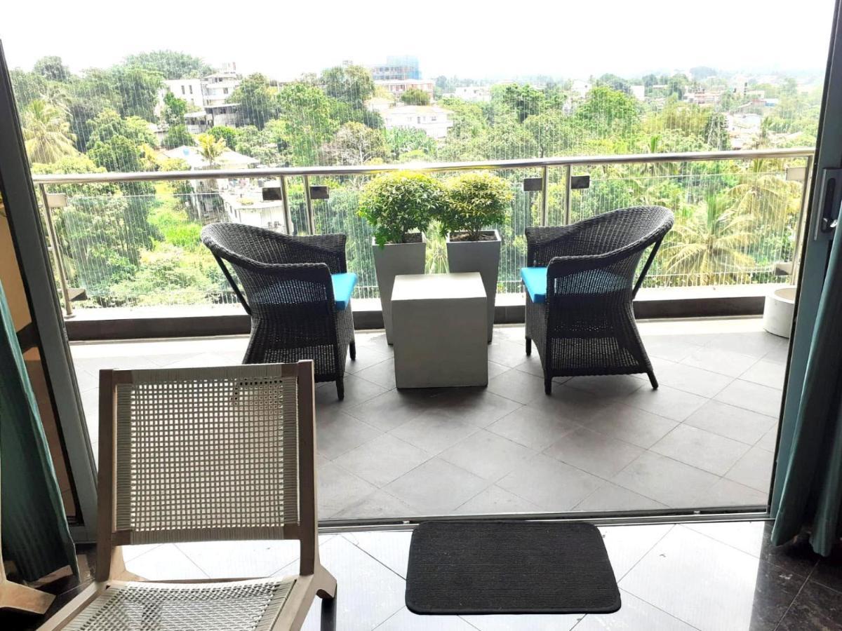 Great Location Living, Modern 2-bed With Pool & Gym Access, Amenities *