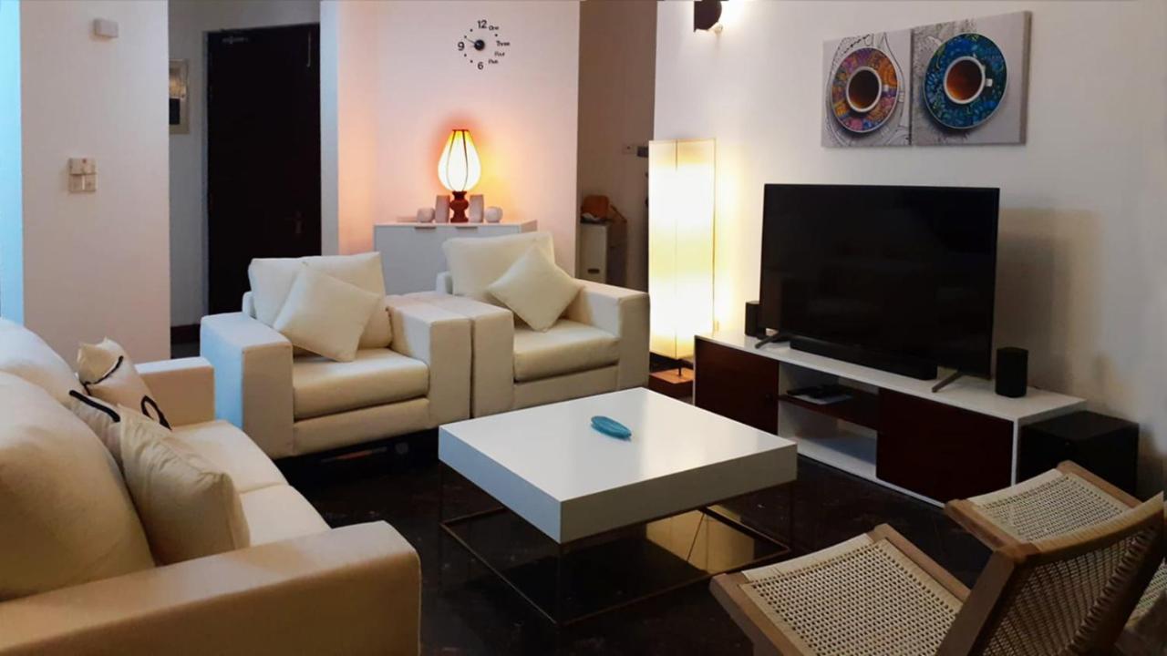 Great Location Living, Modern 2-bed With Pool & Gym Access, Amenities