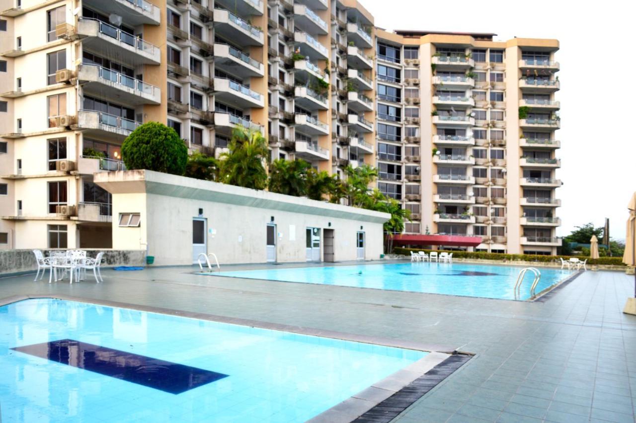 Great Location Living, Modern 2-bed With Pool & Gym Access, Amenities Apartment