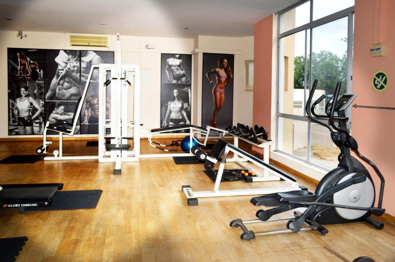 Great Location Living, Modern 2-bed With Pool & Gym Access, Amenities