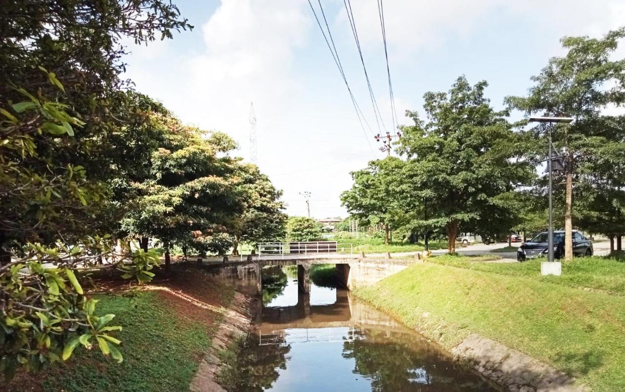 Great Location Living, Modern 2-bed With Pool & Gym Access, Amenities *